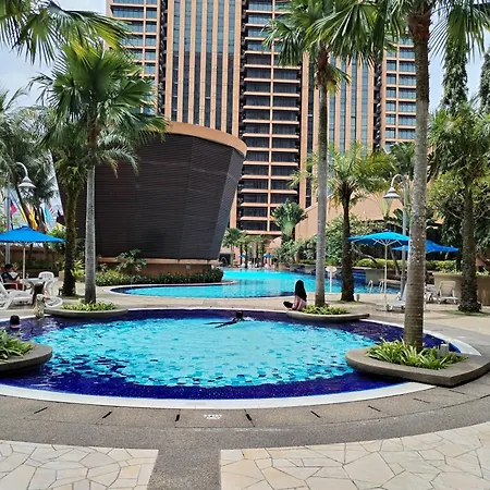 Premier Suites At Times Square Kl